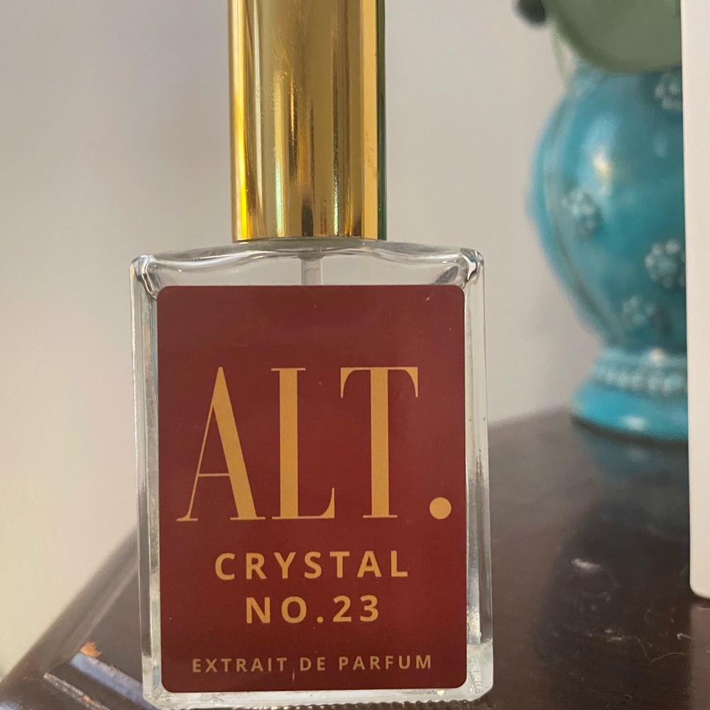 ALT Crystal perfume
